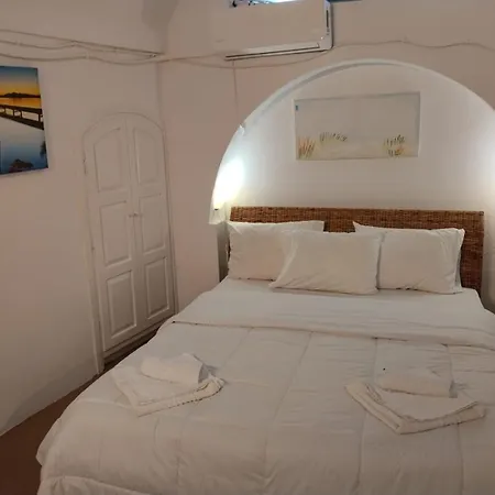 New Ryan's Cave In Emporio Center דירה Emporio (Santorini)